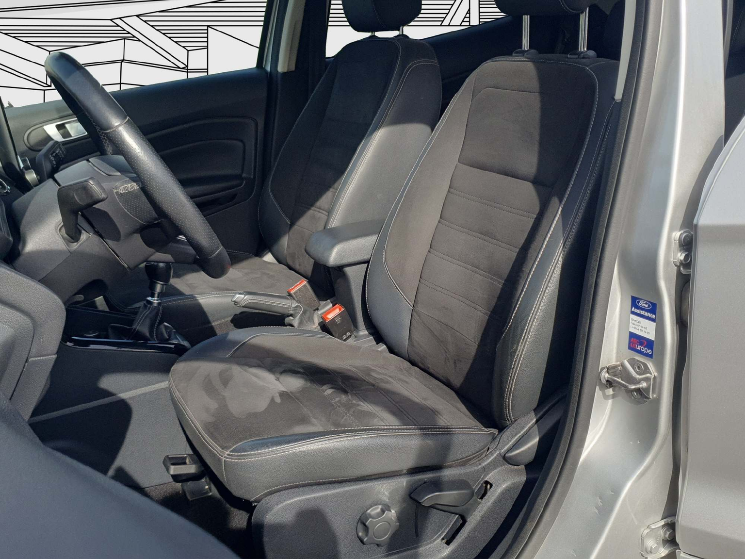 FORD EcoSport 1.5 TDCi ST-Line 4x4 crochet