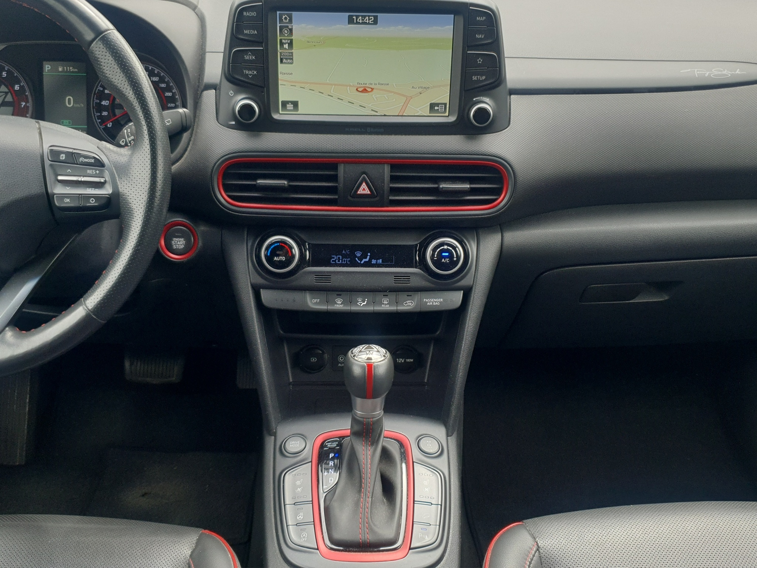 HYUNDAI Kona Iron Man Edition 4x4 1.6 T-GDi Auto. Crochet