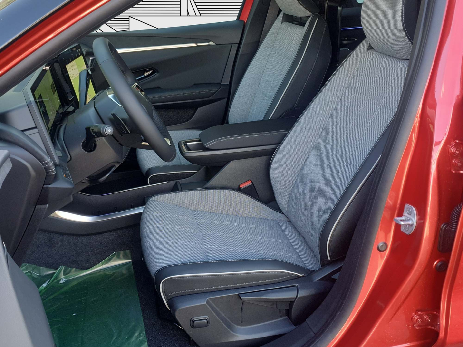 MITSUBISHI Eclipse Cross Intense 635 kms autonomie