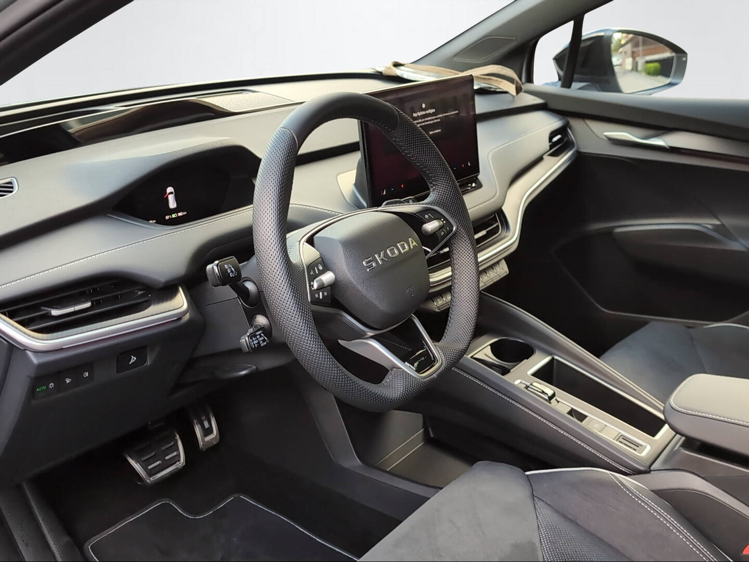 SKODA Enyaq 85x SportLine