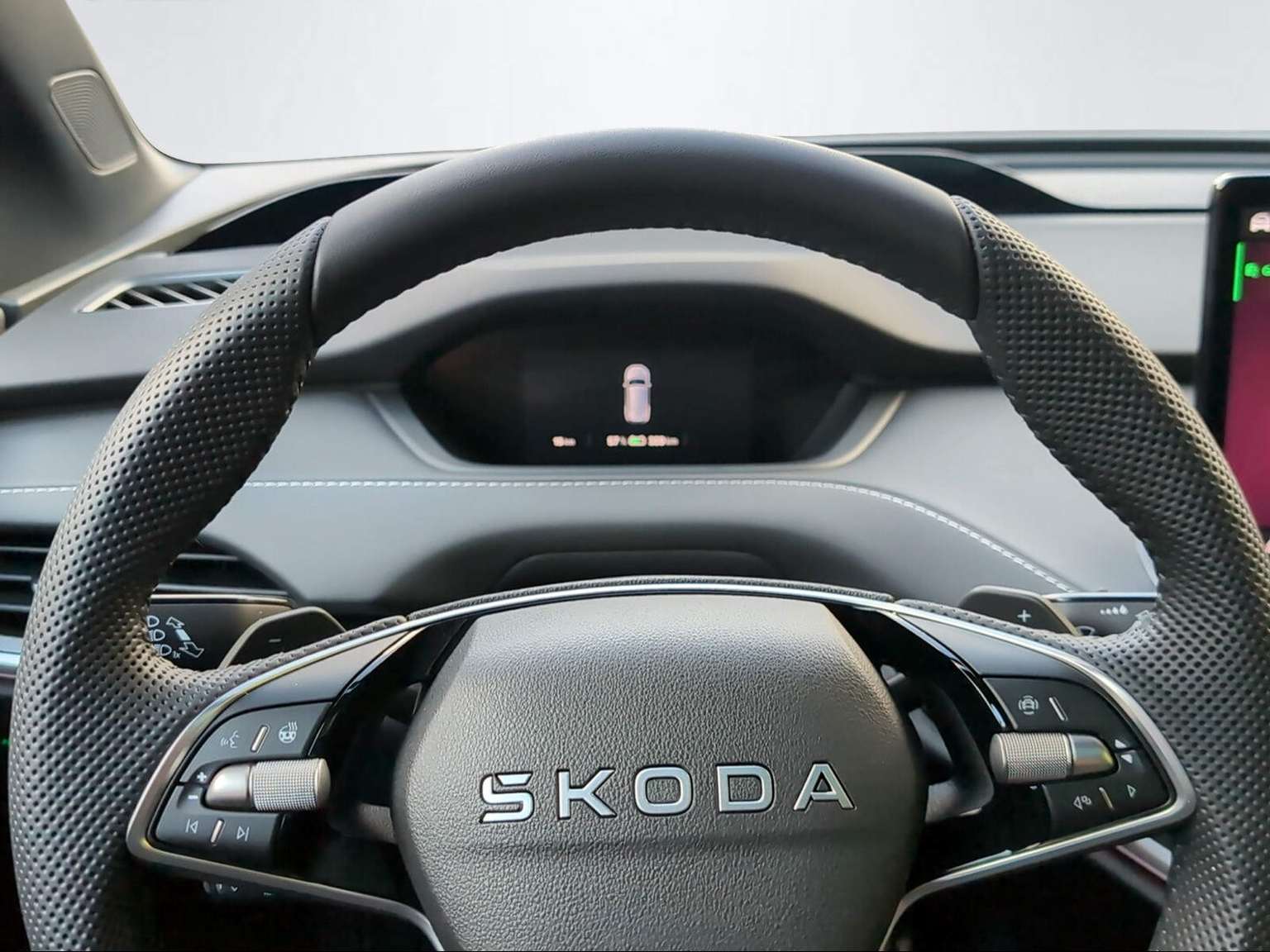 SKODA Enyaq 85x SportLine