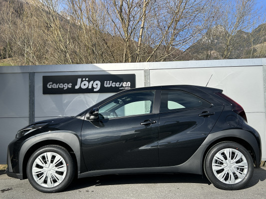 TOYOTA Aygo X 1.5 com. com.