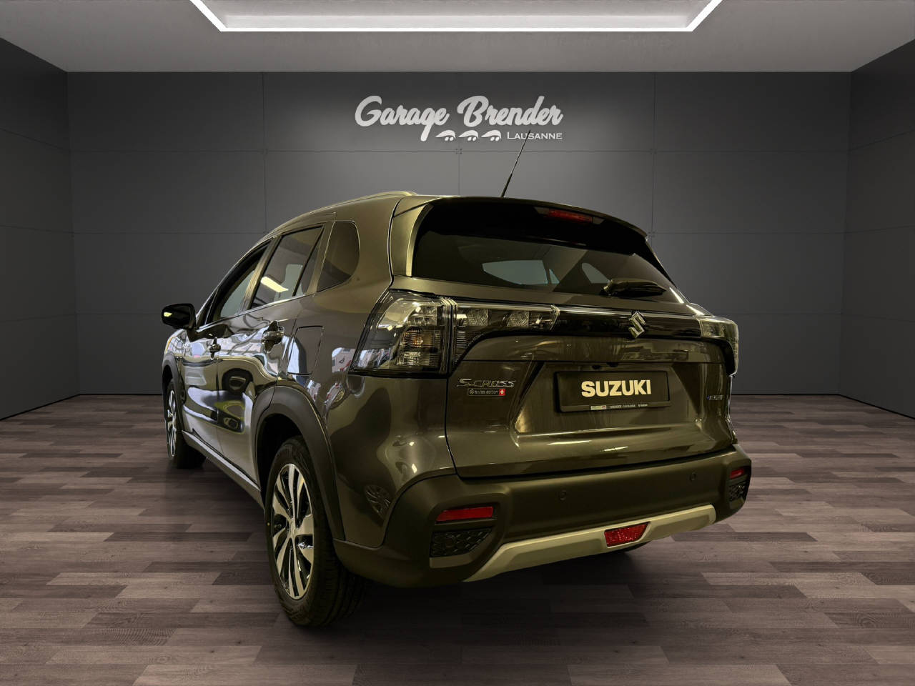 SUZUKI S-Cross 1.4 T Sakura Top Hybrid 4x4