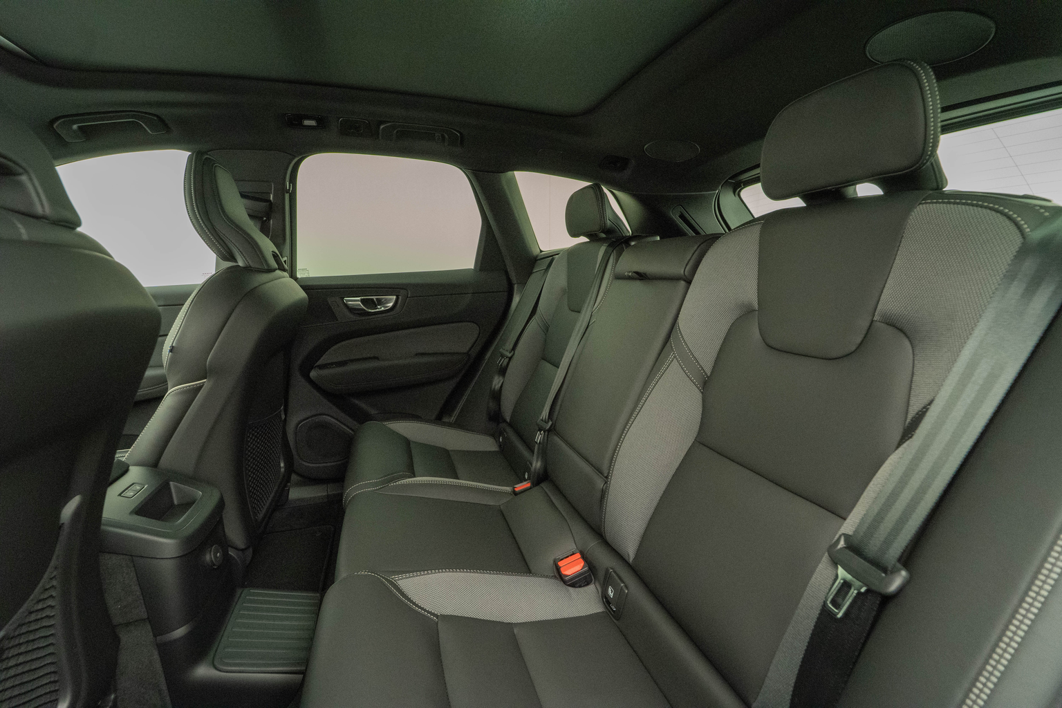 VOLVO XC60 2.0 T6 TE Black Edition eAWD