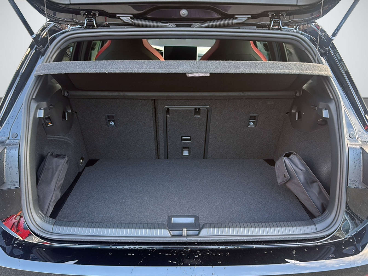 VW Golf VIII 2.0 TSI GTI DSG