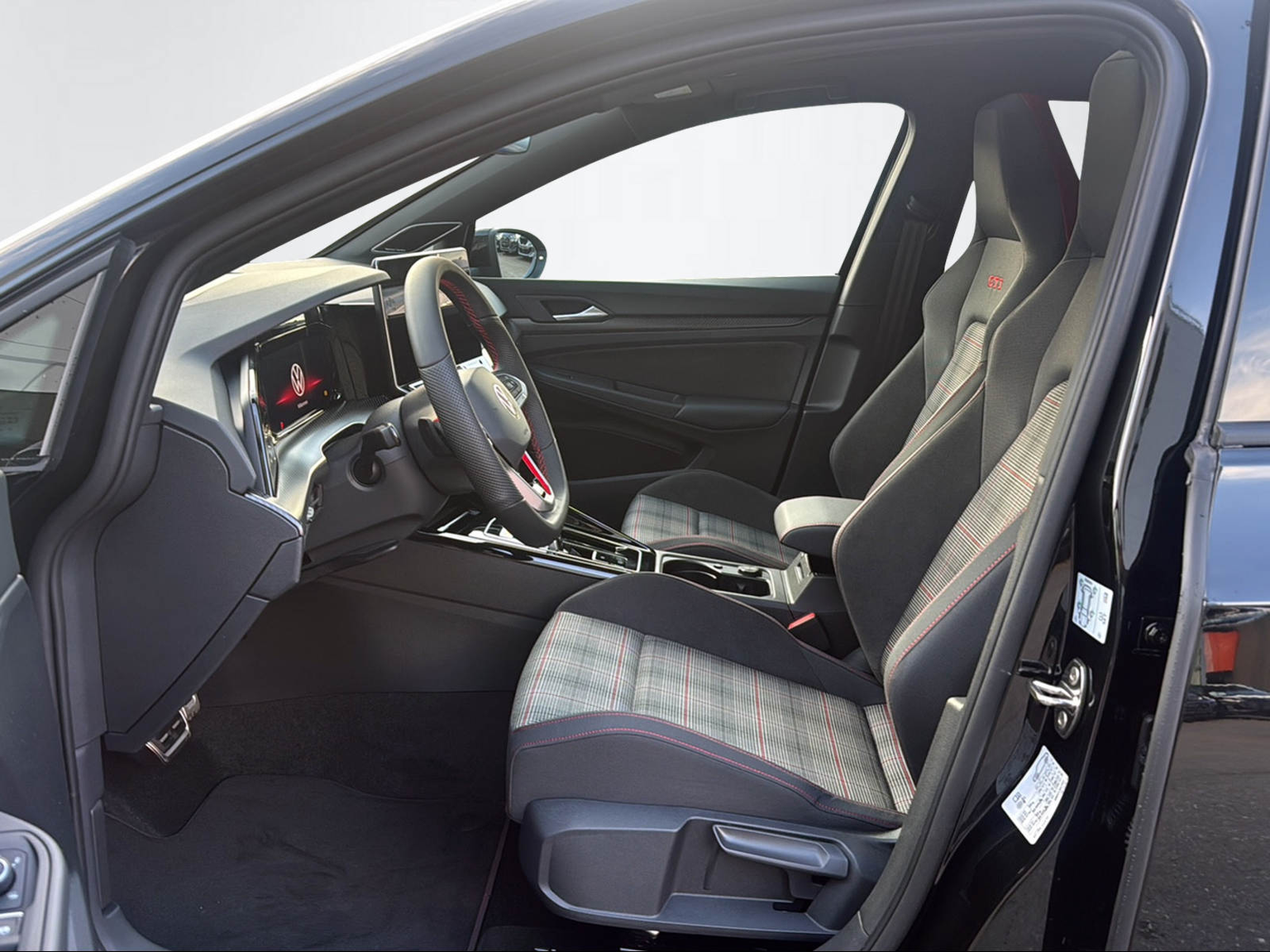 VW Golf VIII 2.0 TSI GTI DSG