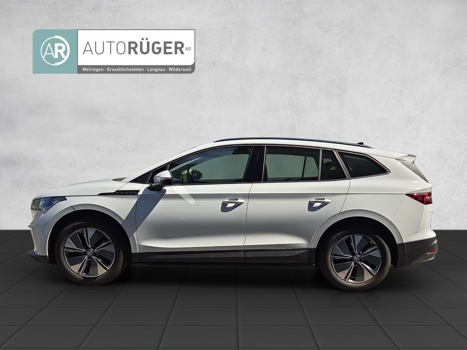 SKODA Enyaq iV 60 // gepflegtes Fahrzeug 8-fach bereift, im Kundenauftrag zu verkaufen