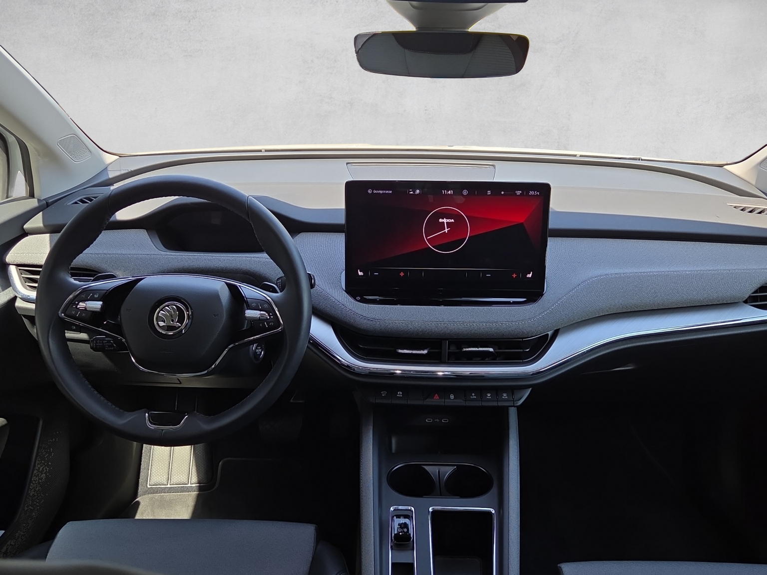 SKODA Enyaq iV 60 // gepflegtes Fahrzeug 8-fach bereift, im Kundenauftrag zu verkaufen