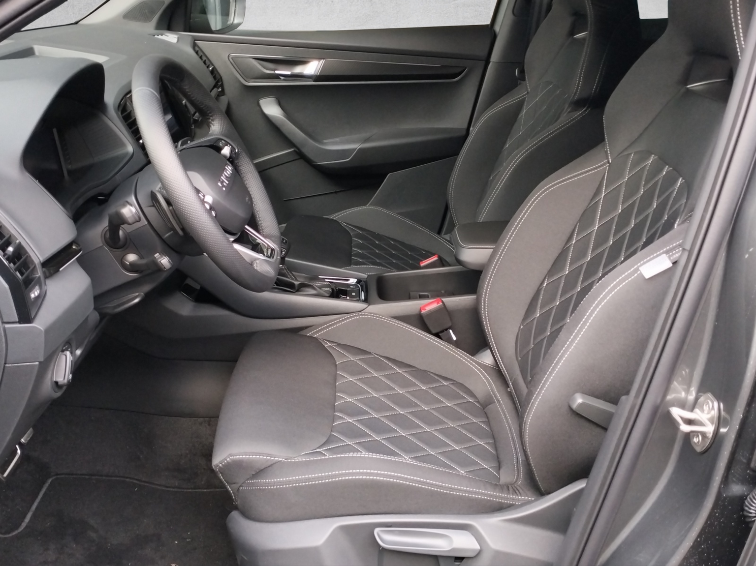SKODA Karoq 2.0 TDI CR Sport Line 4x4 DSG
