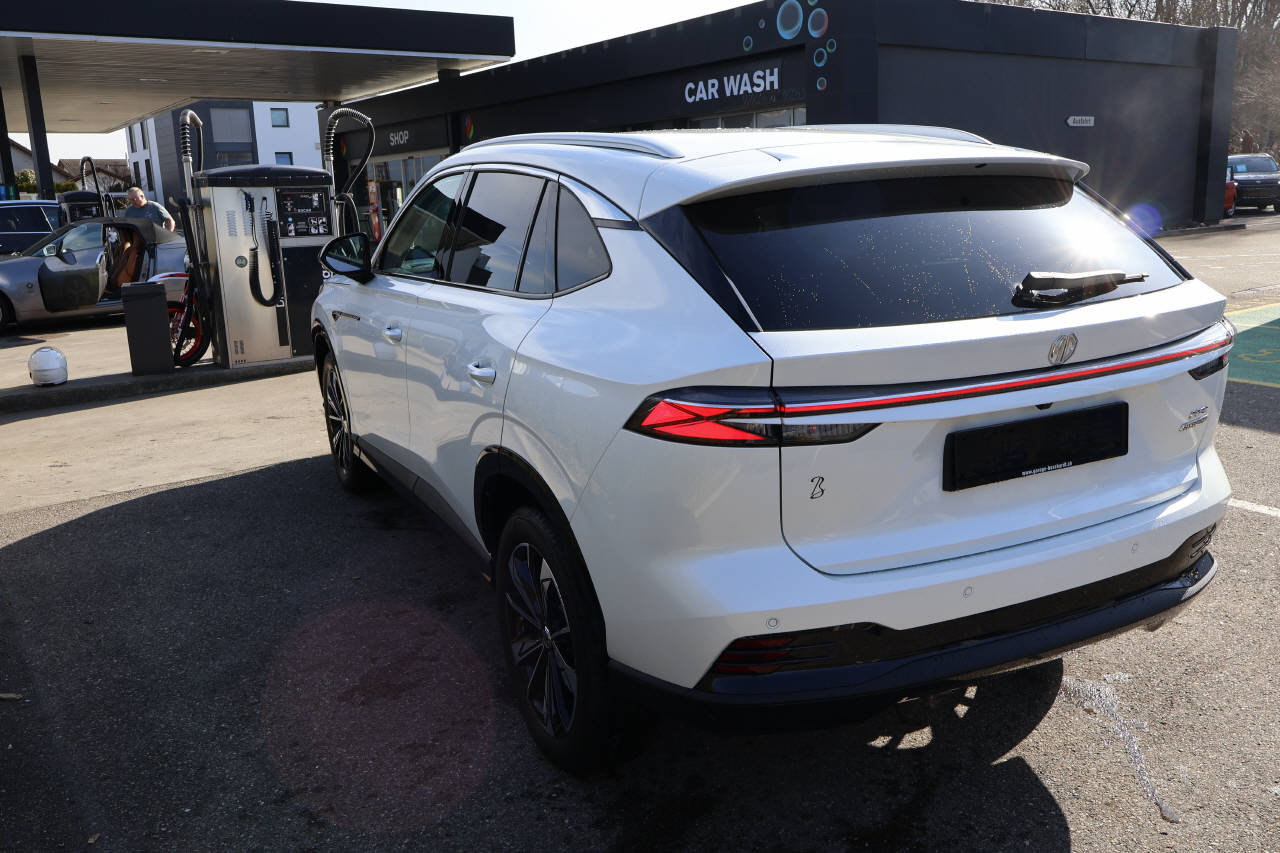 MG HS 1.5 Hybrid Luxury