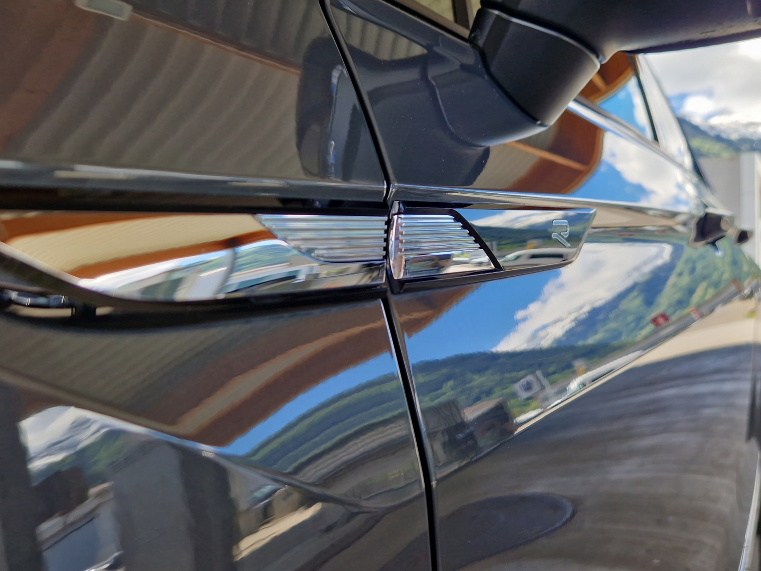 VW Tiguan 2.0TSI R 4Motion DSG