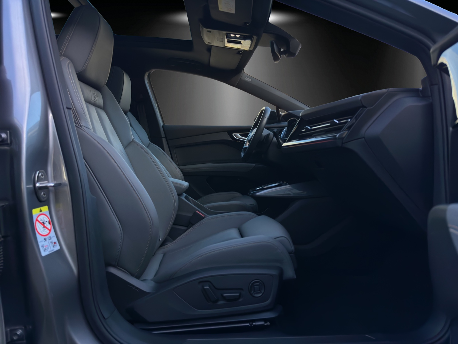 AUDI Q4 e-tron 50 quattro
