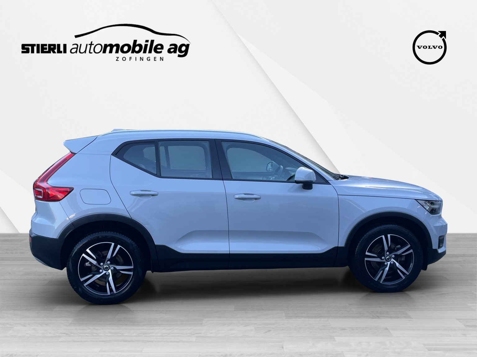 VOLVO XC40 2.0 B4 MH Momentum AWD