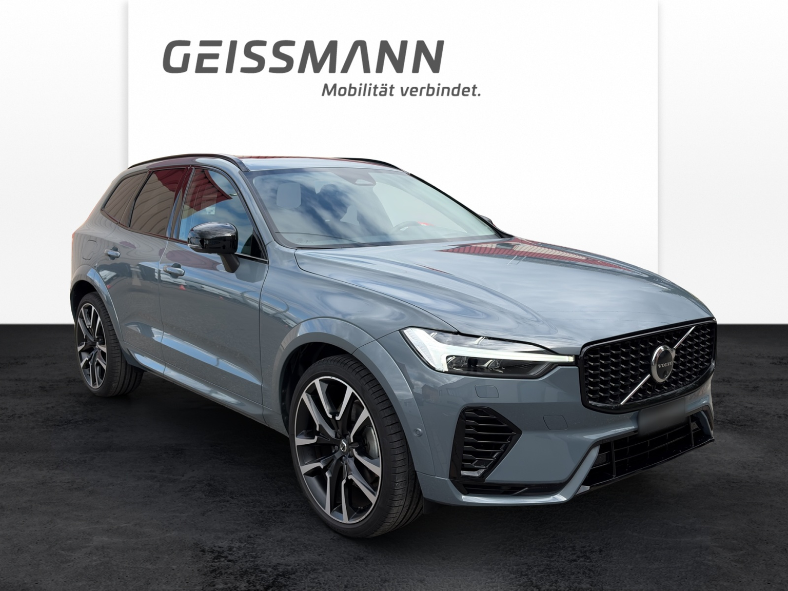 VOLVO XC60 2.0 T8 TE Ultimate Dark eAWD