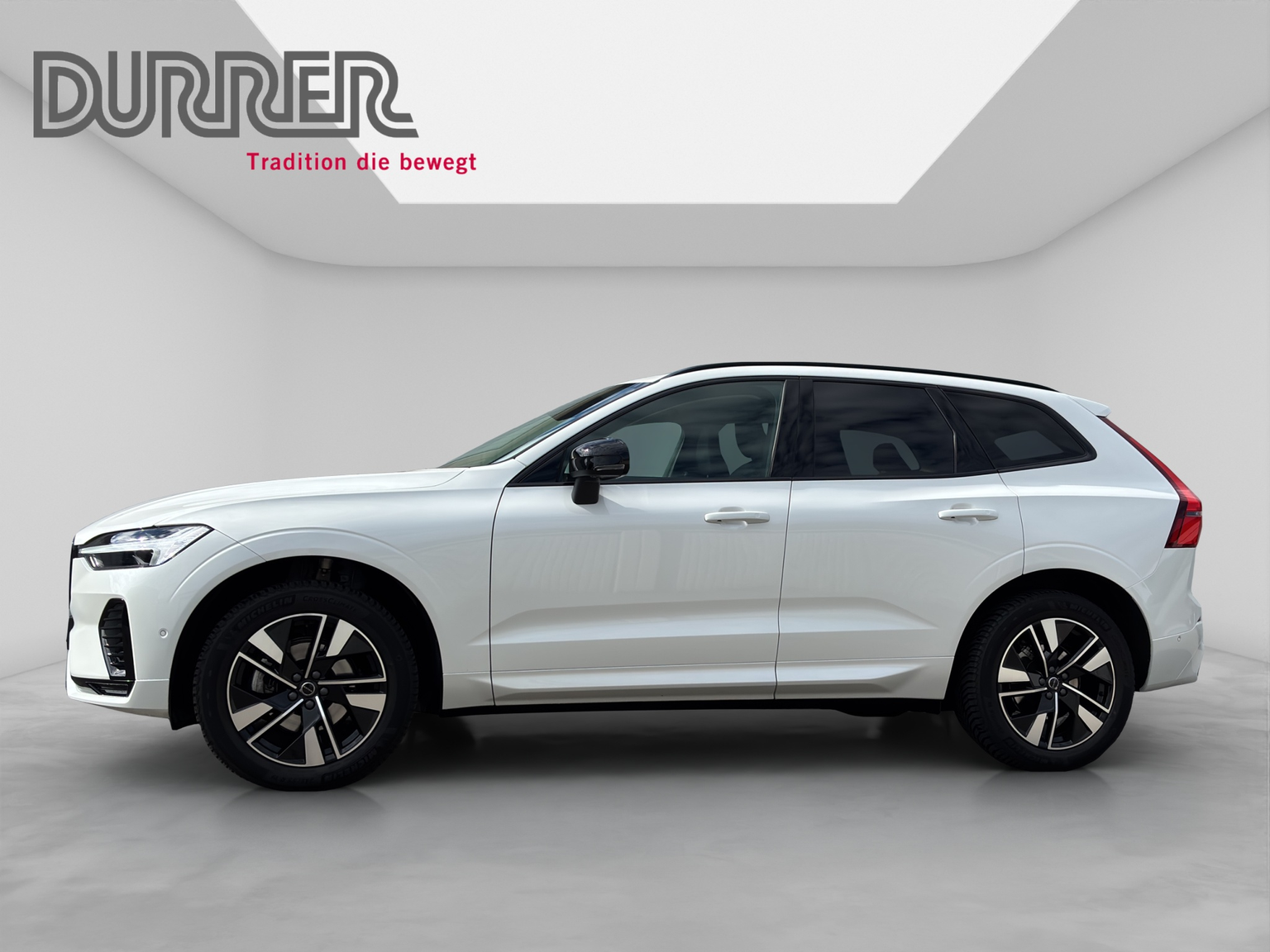 VOLVO XC60 2.0 B5 MH Plus Dark AWD