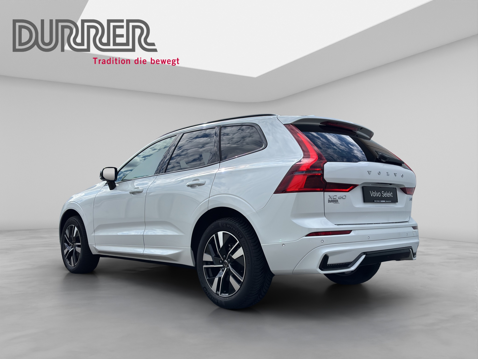 VOLVO XC60 2.0 B5 MH Plus Dark AWD