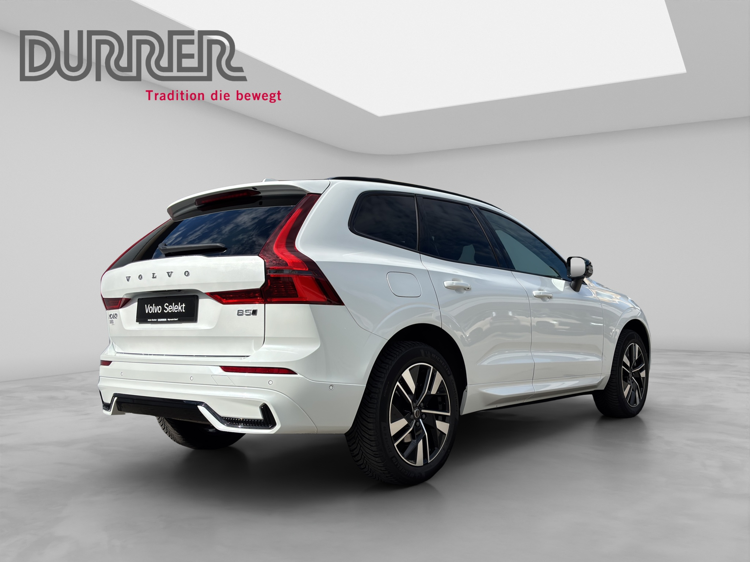 VOLVO XC60 2.0 B5 MH Plus Dark AWD