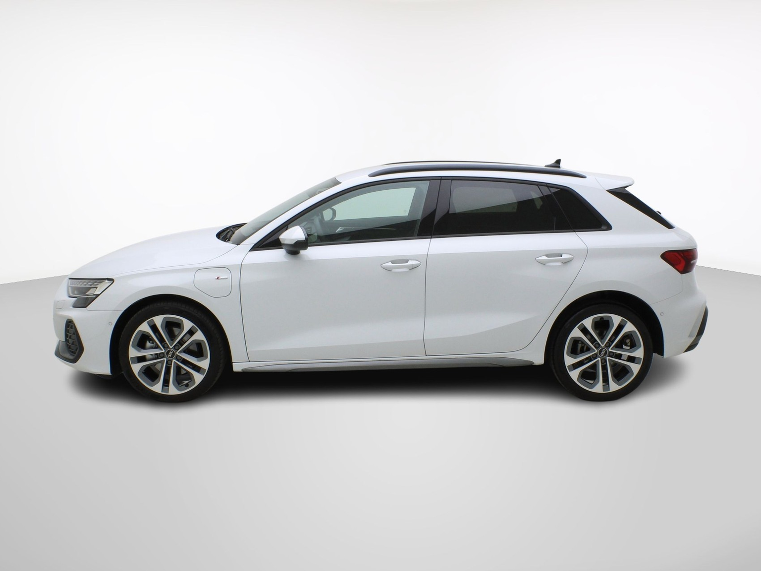 AUDI A3 Sportback 40 TFSI e S line S-Tronic **Audi Werksgarantie bis 04/2030**