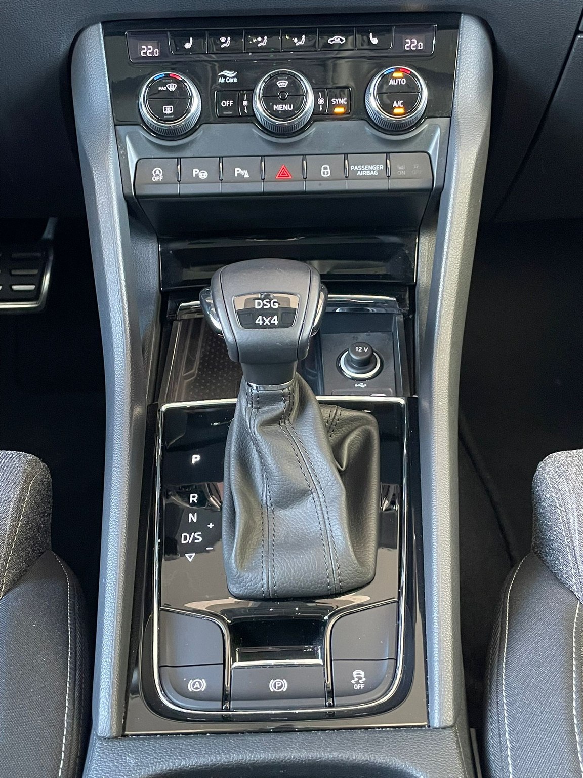 SKODA Karoq 2.0 TDI Style 4x4 DSG