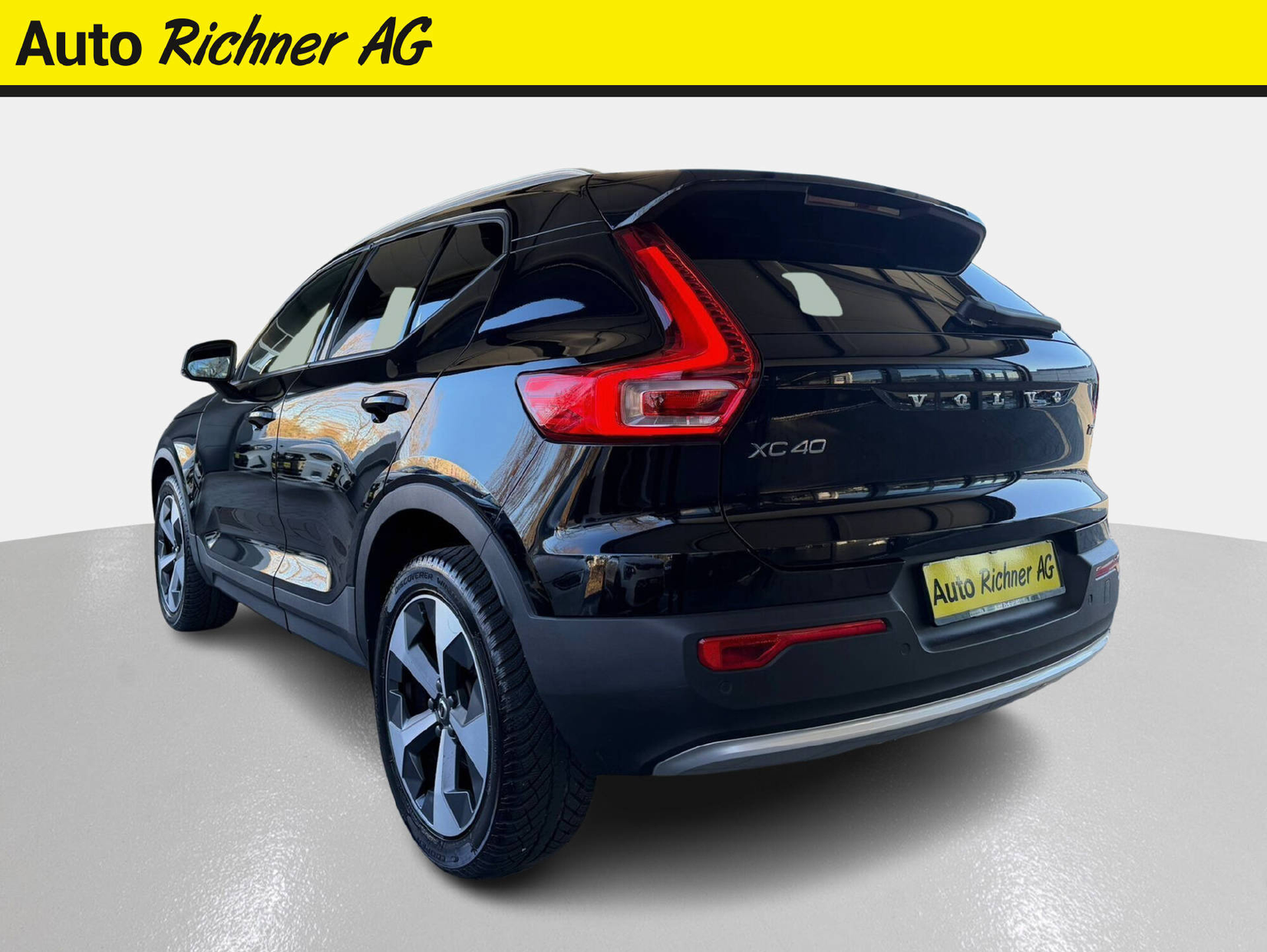 VOLVO XC40 1.5 T2 XCITE
