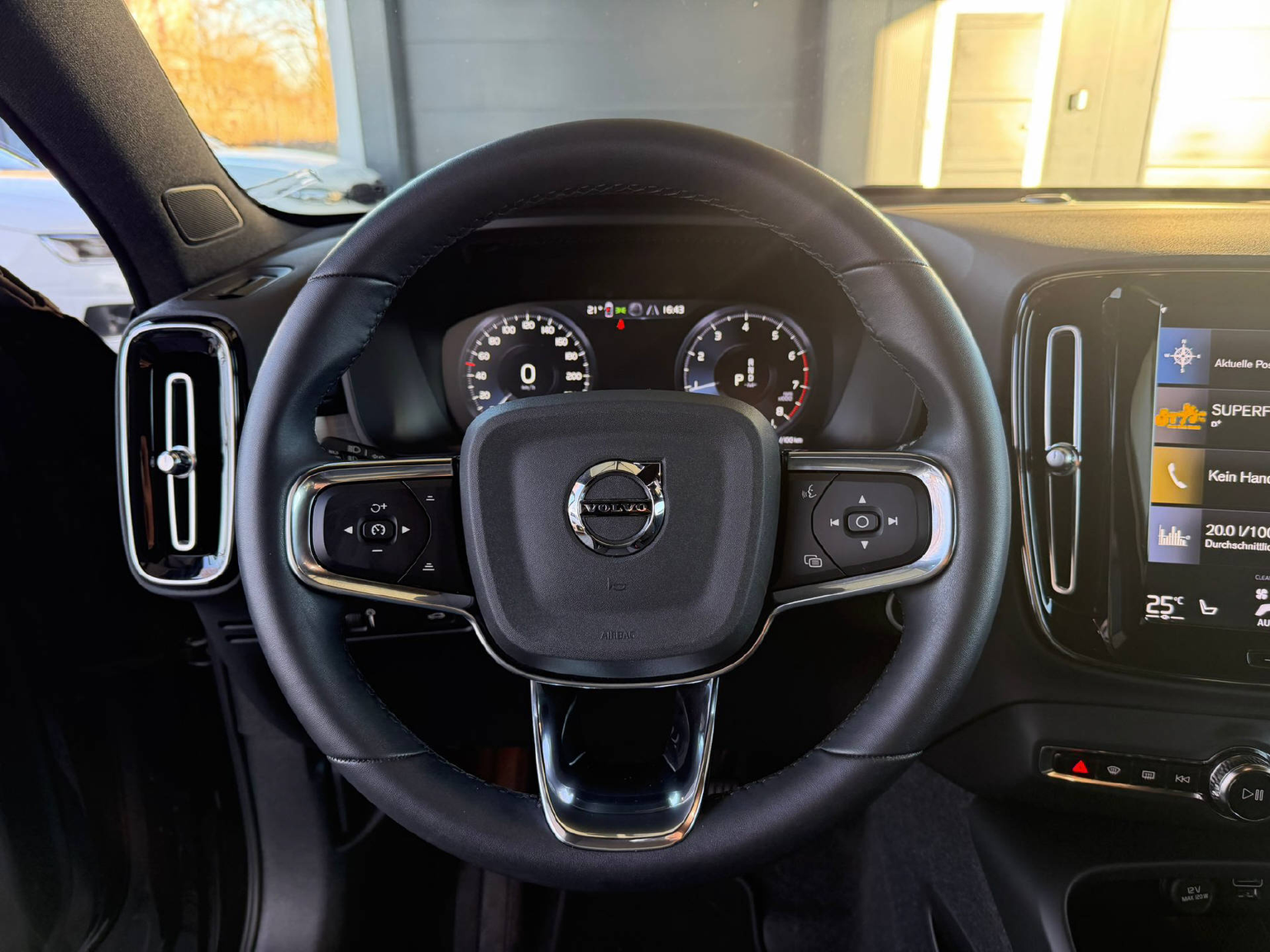 VOLVO XC40 1.5 T2 XCITE