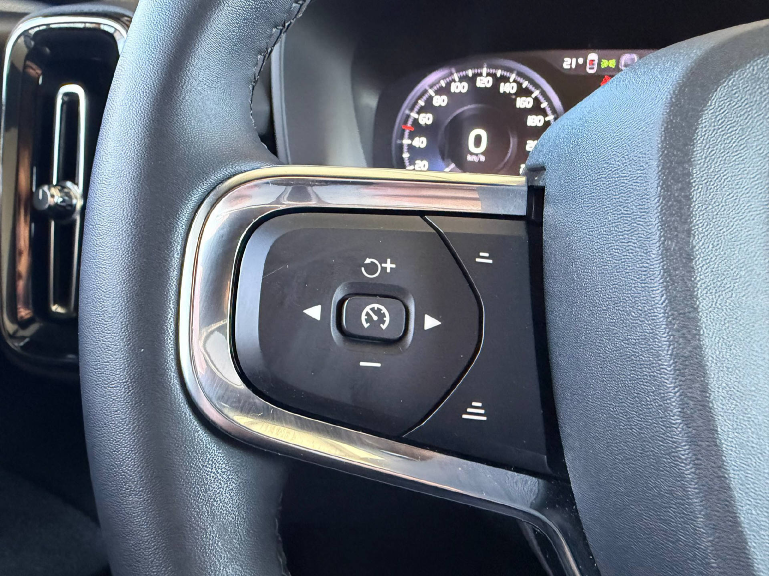 VOLVO XC40 1.5 T2 XCITE