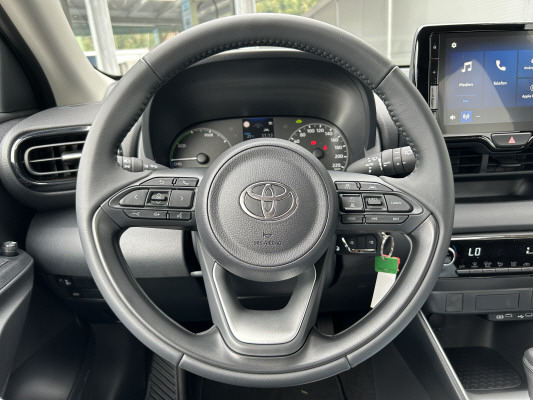 TOYOTA Yaris 1.5 Comfort e-CVT
