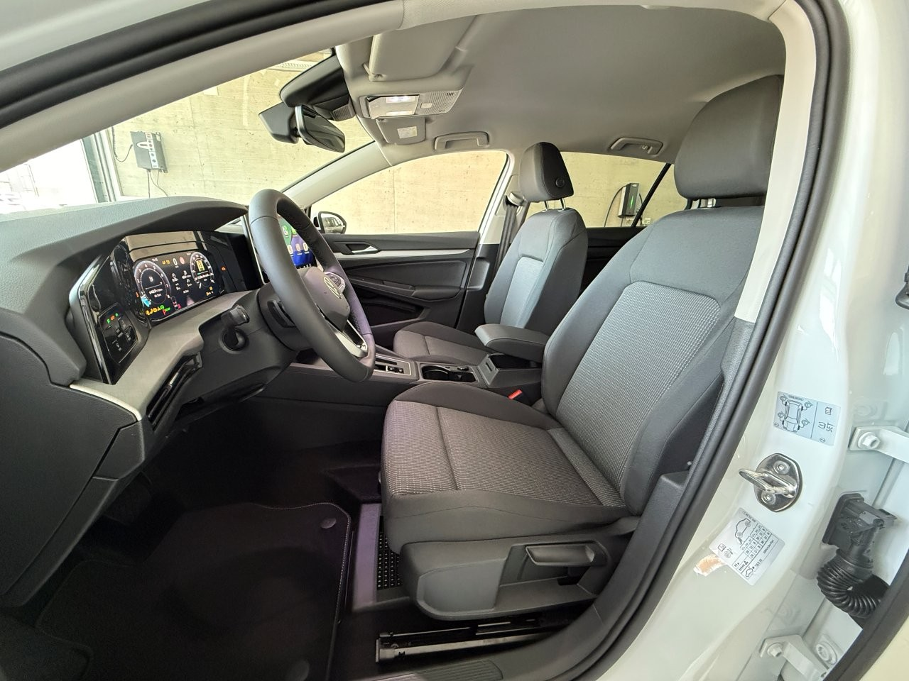 VW Golf 1.5 e TSI mHEV Basis DSG