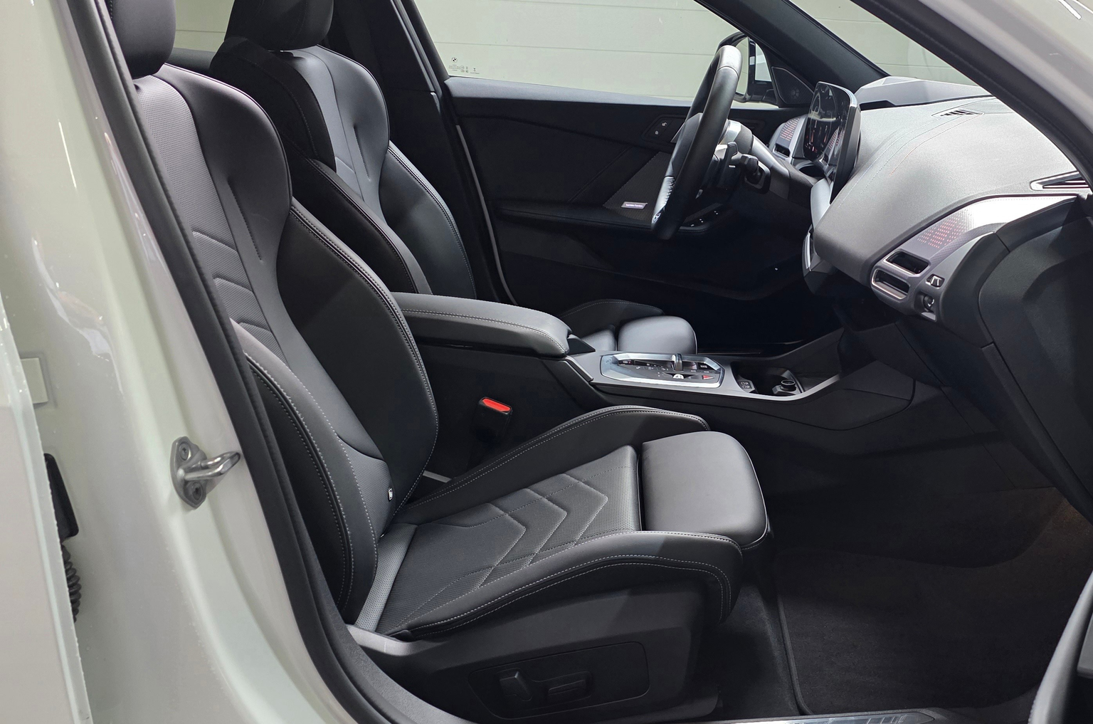 BMW 120d M Sport Steptronic *Harman/Kardon*ACC*360°Kamera*CarPlay/AndroidAuto*HeadUpDisplay*Panoramadach*