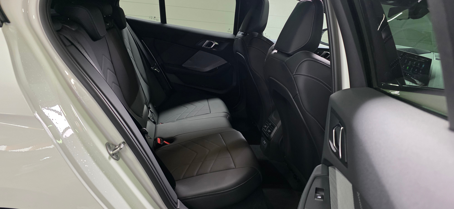BMW 120d M Sport Steptronic *Harman/Kardon*ACC*360°Kamera*CarPlay/AndroidAuto*HeadUpDisplay*Panoramadach*