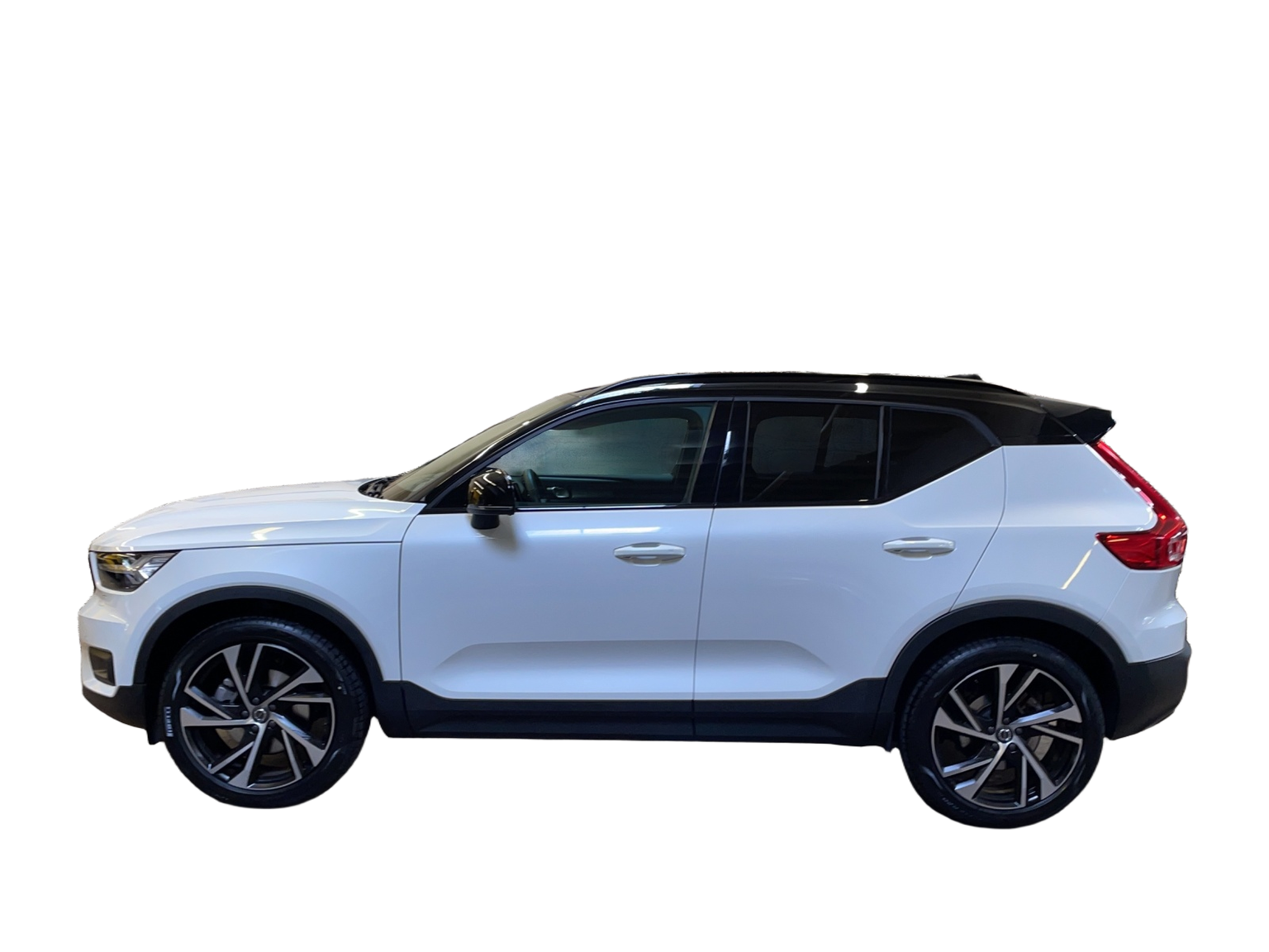 VOLVO XC40 2.0 B5 MH R-Design AWD