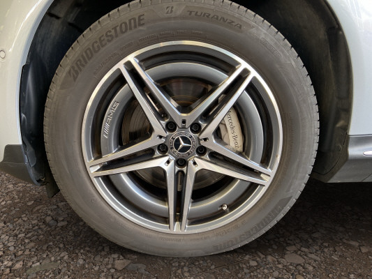 MERCEDES-BENZ EQC 400 AMG Line 4Matic