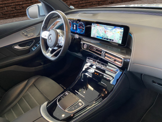 MERCEDES-BENZ EQC 400 AMG Line 4Matic