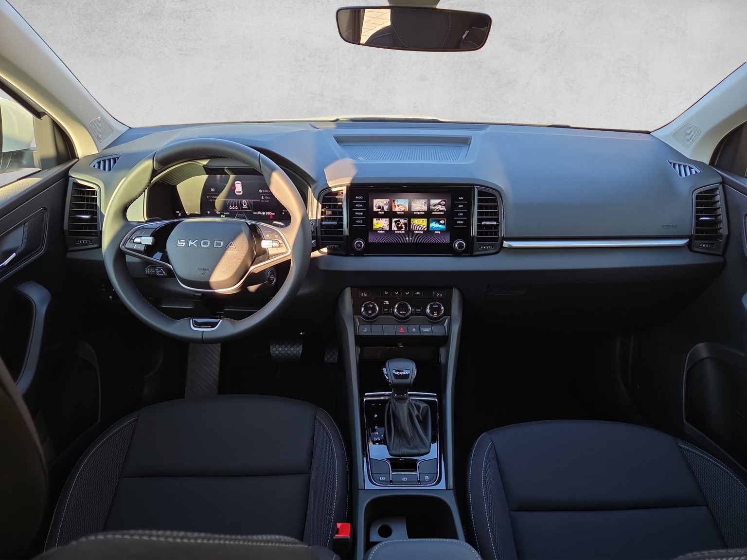 SKODA Karoq 1.5 TSI Selection DSG