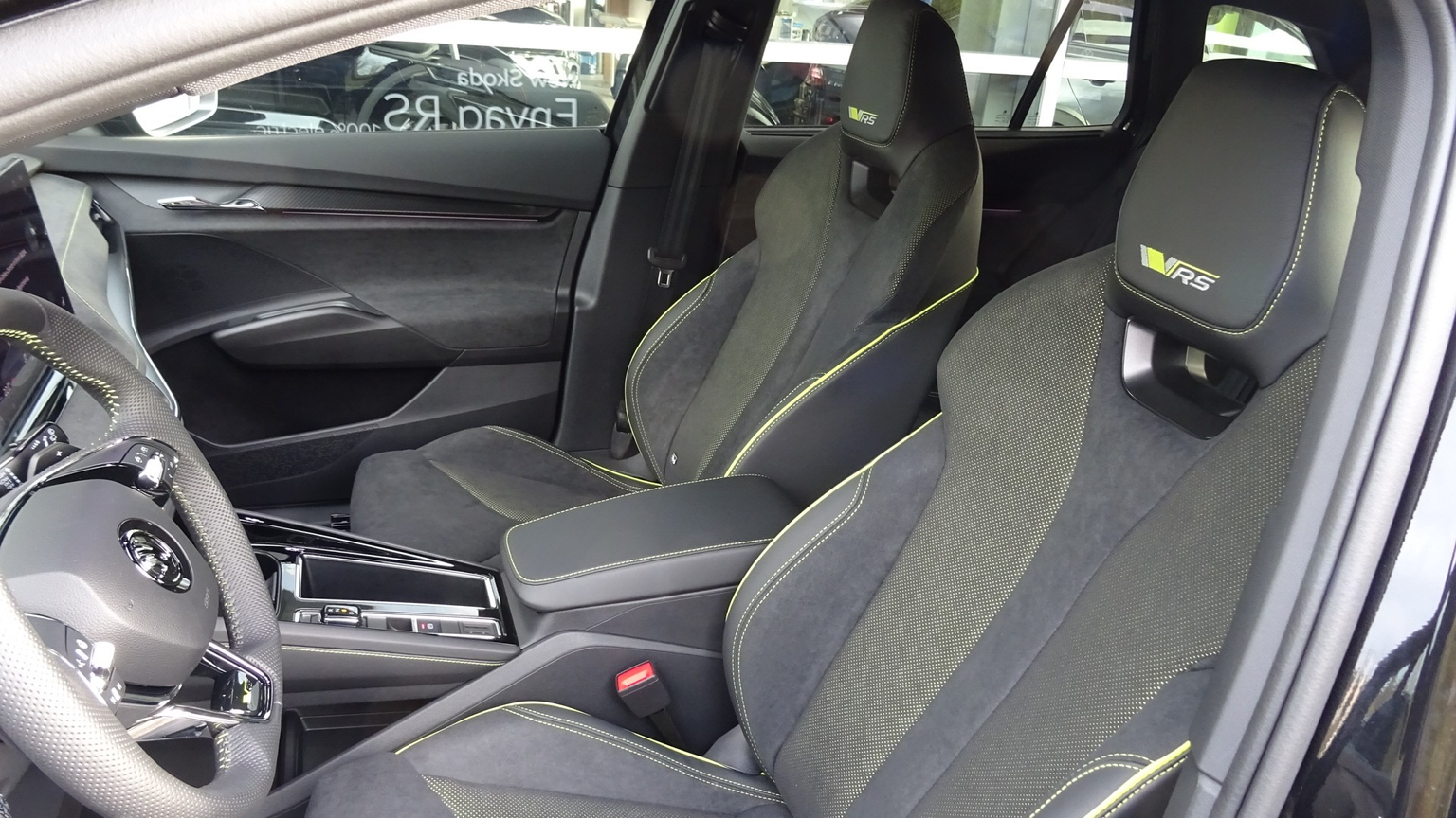 SKODA Enyaq iV 80x RS