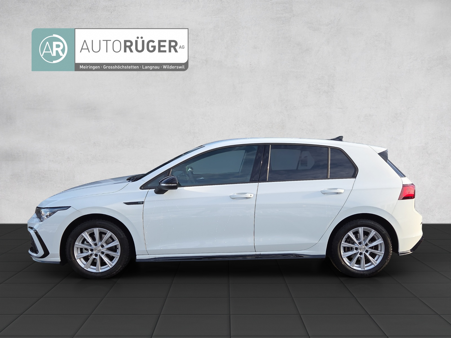 VW Golf 1.5 eTSI mHEV ACT R-Line 75 Edition DSG