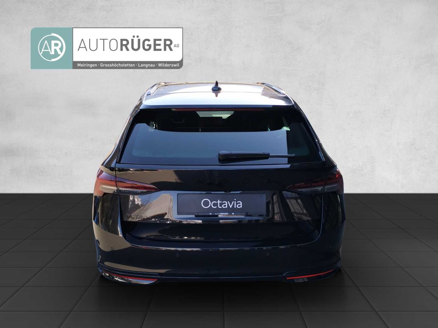 SKODA Octavia Combi 2.0 TSI DSG Dynamic 4x4
