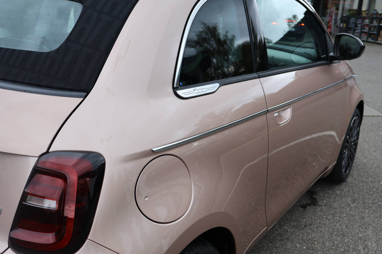 FIAT 500 Cabrio 1.0 Hybrid La Prima