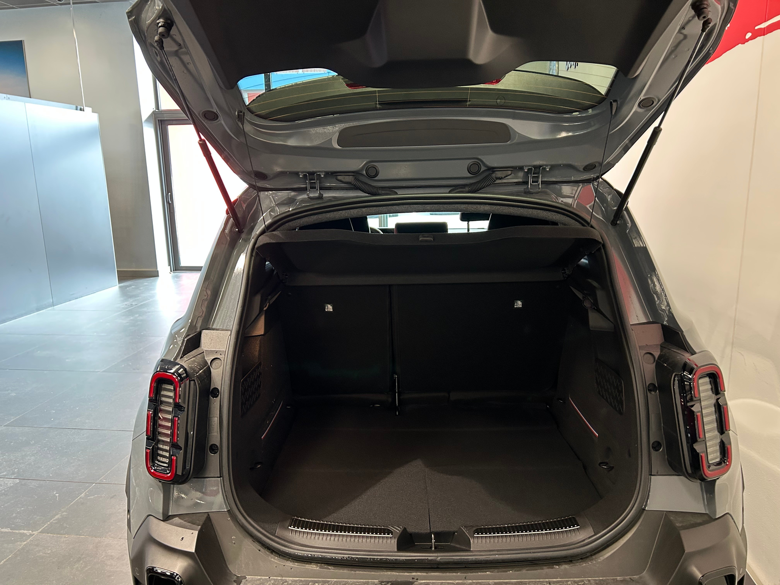 RENAULT R4 E-Tech Comfort Range 52 kWh Iconic