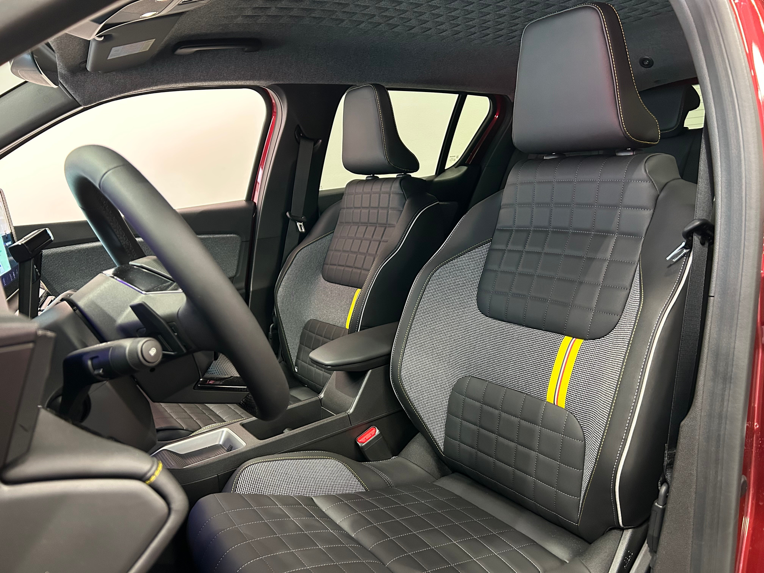 RENAULT R4 E-Tech Comfort Range 52 kWh Iconic