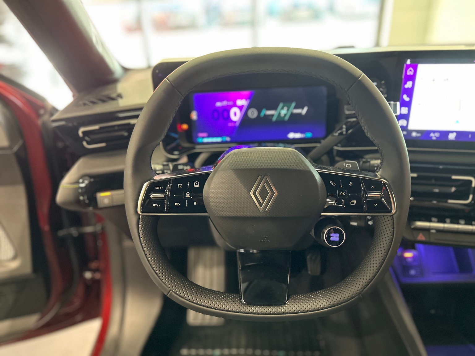 RENAULT R4 E-Tech Comfort Range 52 kWh Iconic
