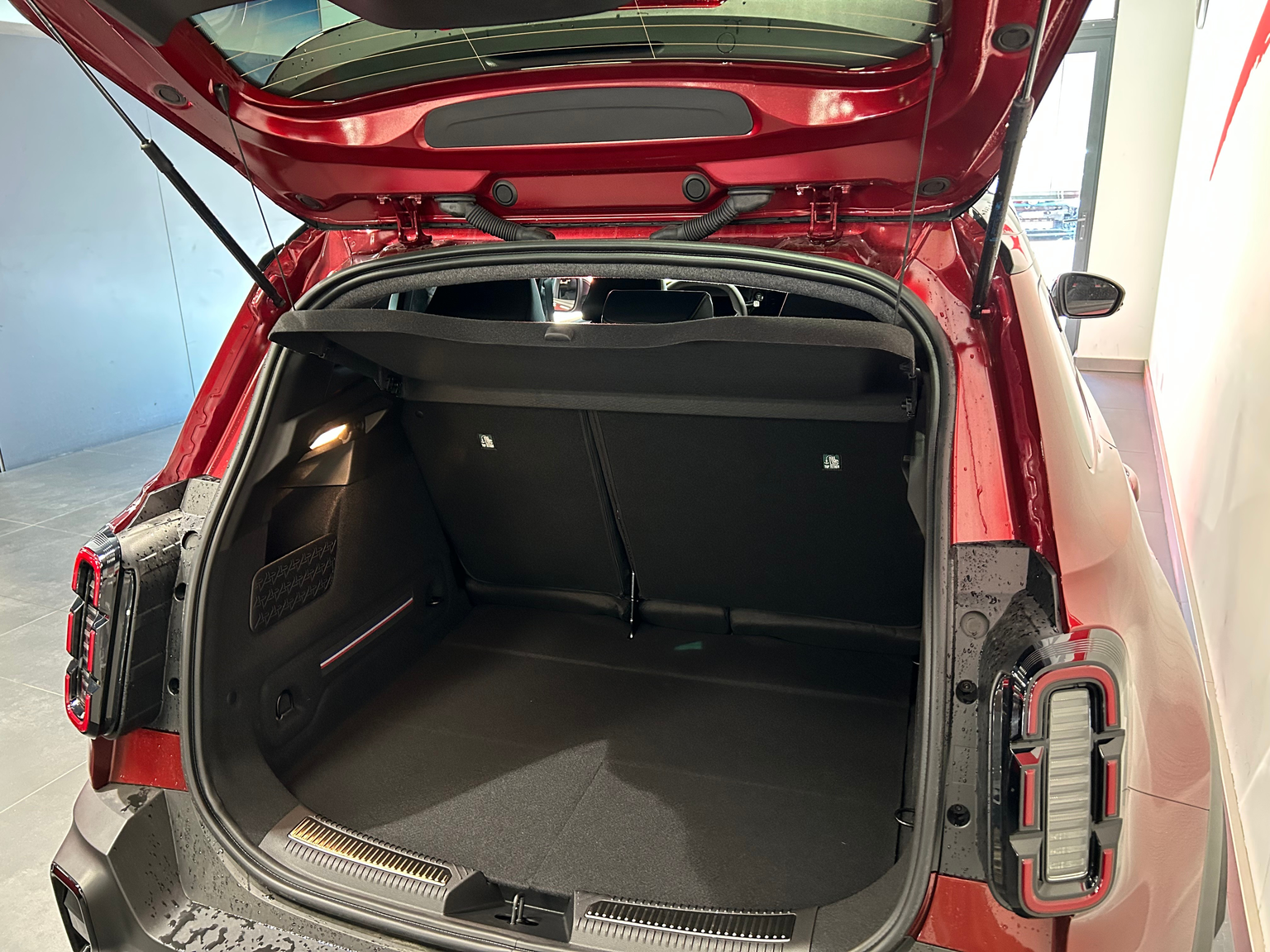 RENAULT R4 E-Tech Comfort Range 52 kWh Iconic