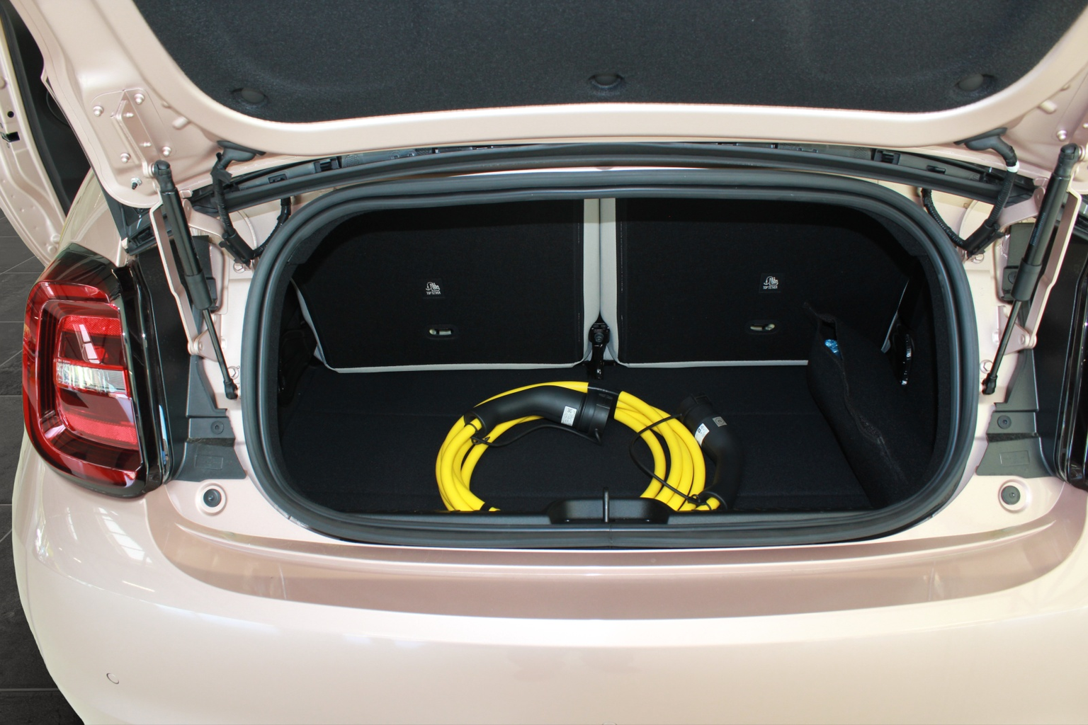 FIAT 500 C electric 87 kW La Prima
