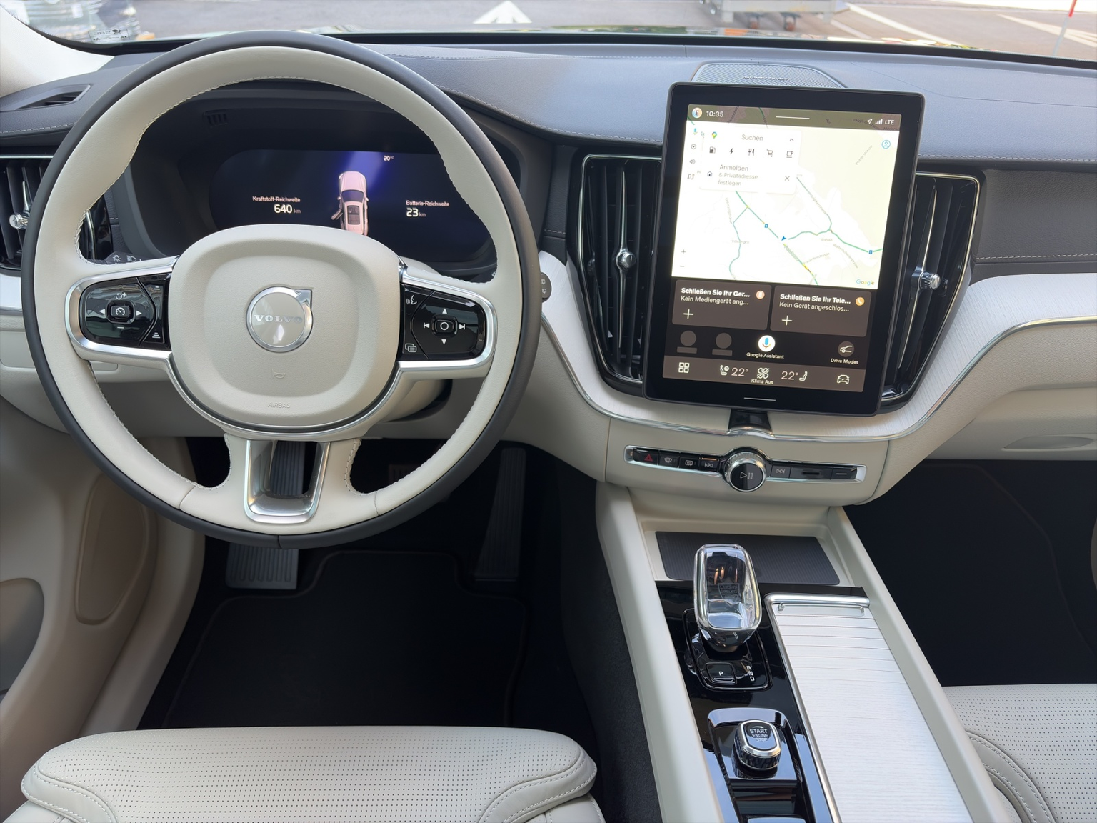 VOLVO XC60 2.0 T6 TE Ultra Dark eAWD