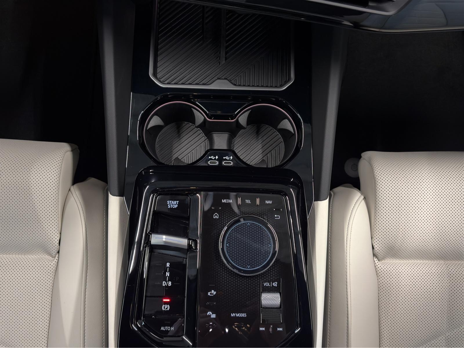 BMW i5 xDrive40
