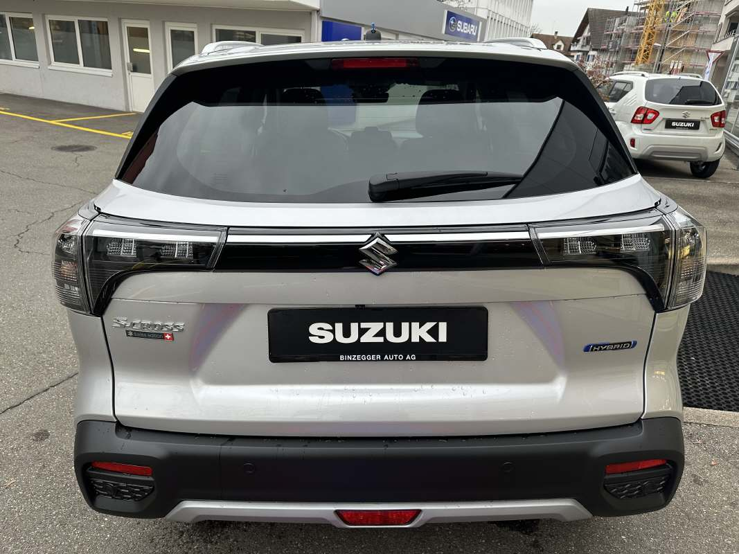 SUZUKI S-Cross 1.5 Piz Sulai Top Hybrid 4x4
