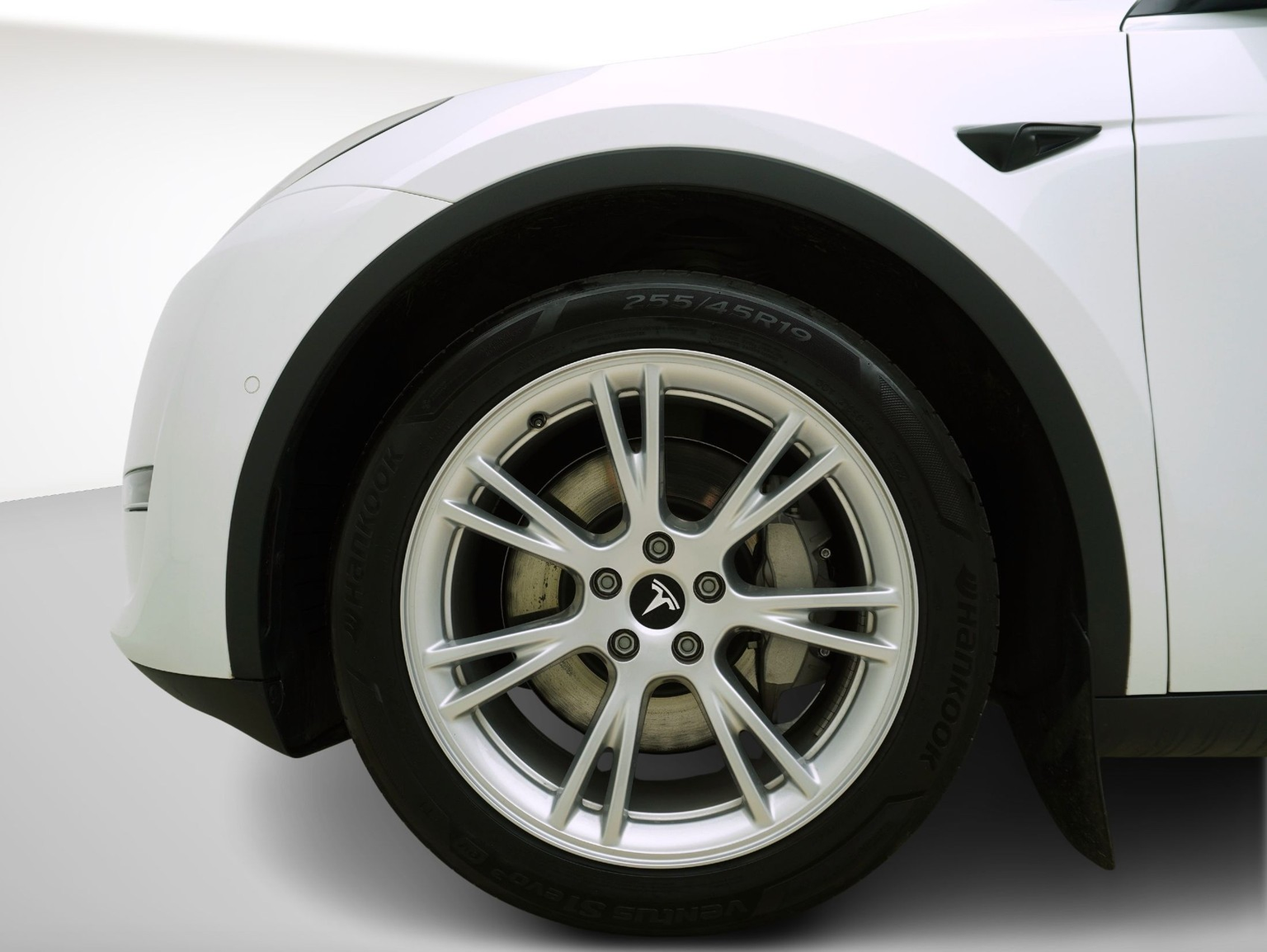 TESLA Model Y Long Range Dual AWD