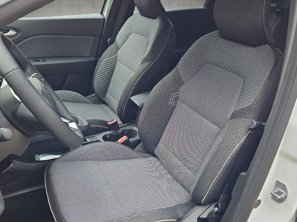 RENAULT Captur 1.8 E-Tech techno 160PS