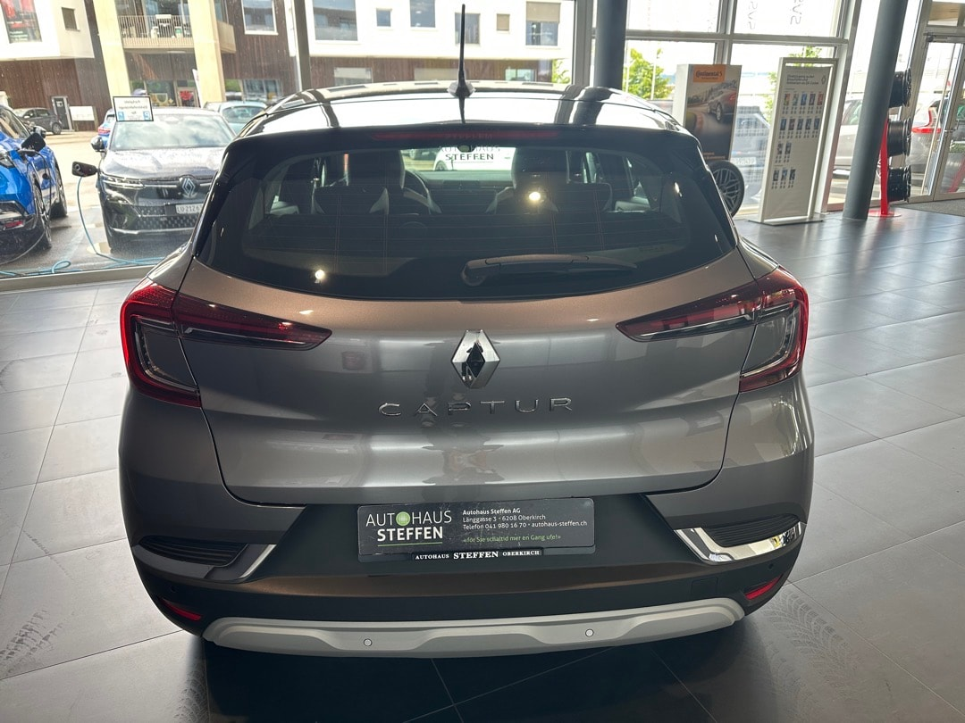 RENAULT Captur 1.3 TCe EDC Intens EDC