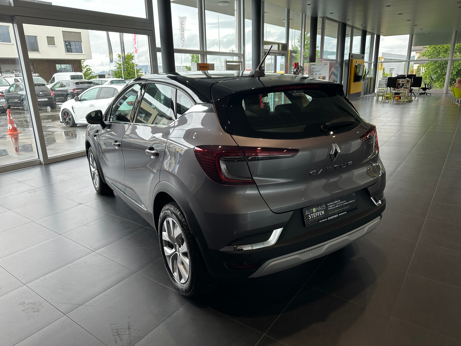 RENAULT Captur 1.3 TCe EDC Intens EDC
